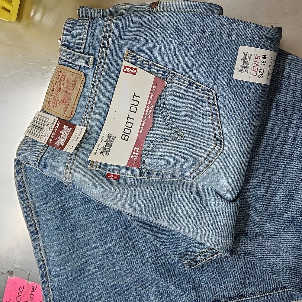 Levis 515